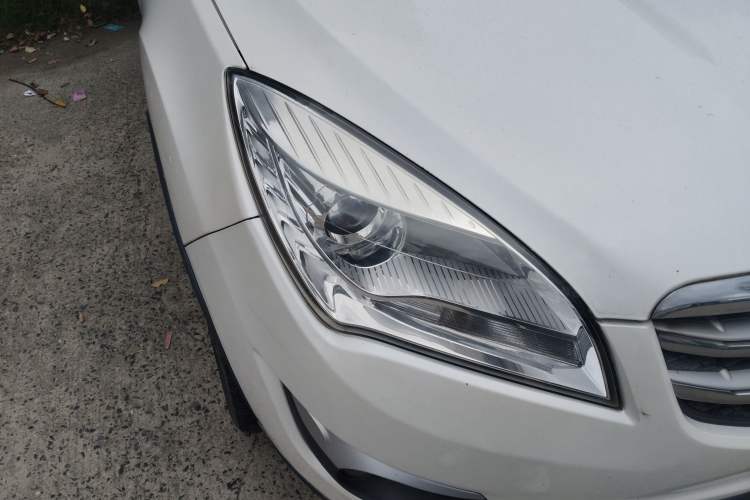 Used CHANGAN CS35 2016 1.6L Manual Luxury Model China IV Standard
