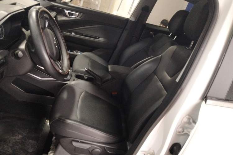 Used Wuling Alvez 2022 1.5L Manual Comfort Version