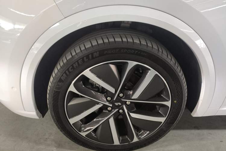 Used Li Auto L9 2022 Max model