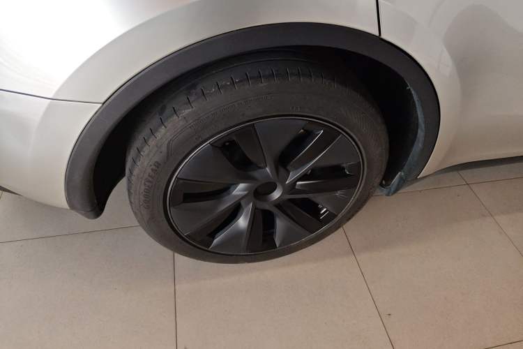 Used Tesla Model Y 2024 Rear-Wheel-Drive Version
