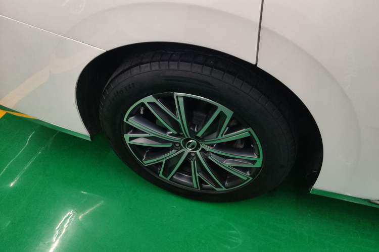 Used GAC Trumpchi M8 2024 Master Series 400T Ultimate Edition Right Rear Wheel Hub