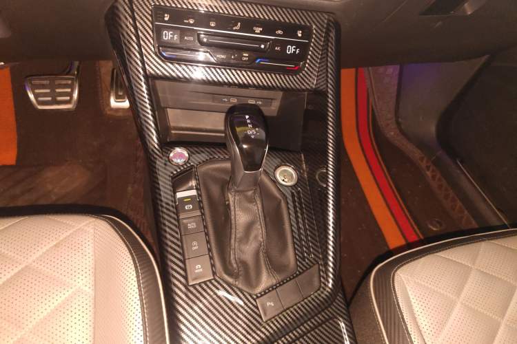 Used Volkswagen Tayron X 2023 330TSI Two-Wheel-Drive Prestige High-Energy Version Gear Lever