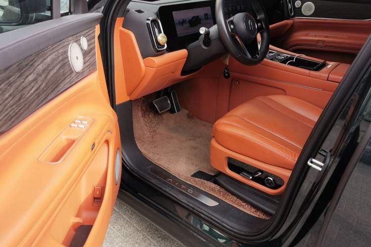 Used Hima AITO M9 2024 Range-Extended Max Edition 42 kWh 6-Seater Version