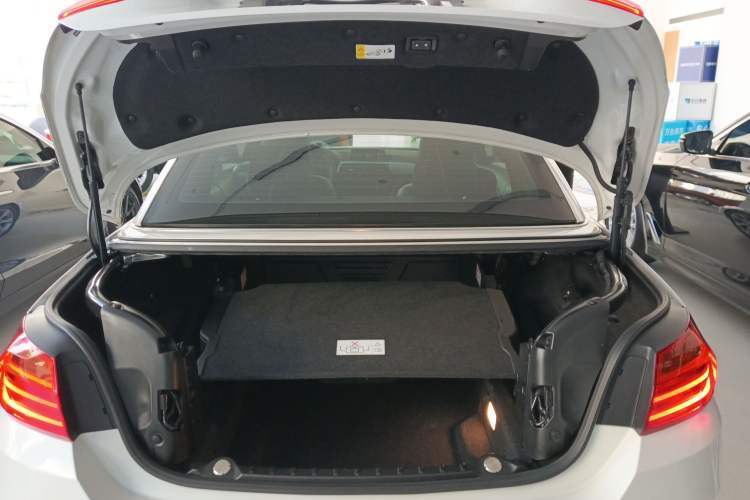 Used BMW 4 Series 2016 420i Convertible Fashion Model
