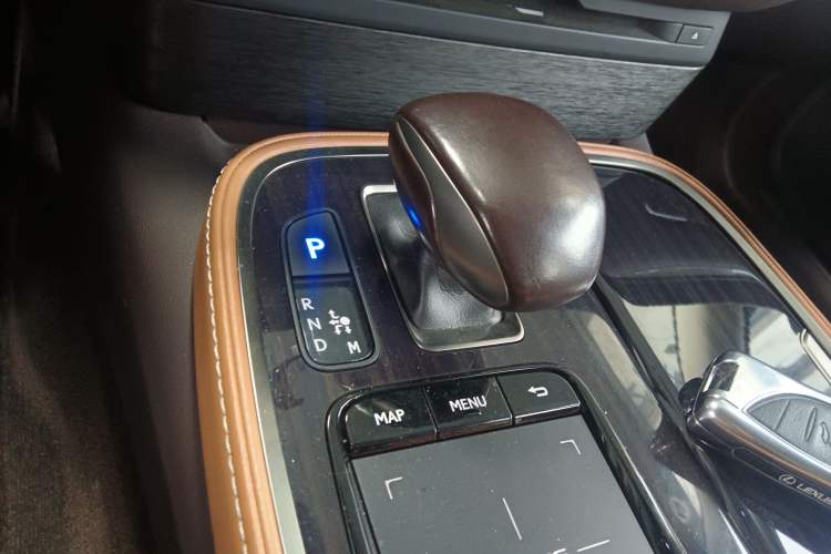 Used Lexus LS 2020 500h Excellence Edition China VI standard