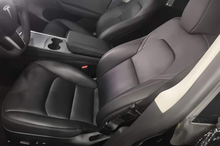 Used Tesla Model Y 2023 Rear-Wheel-Drive Version Left Front Seat