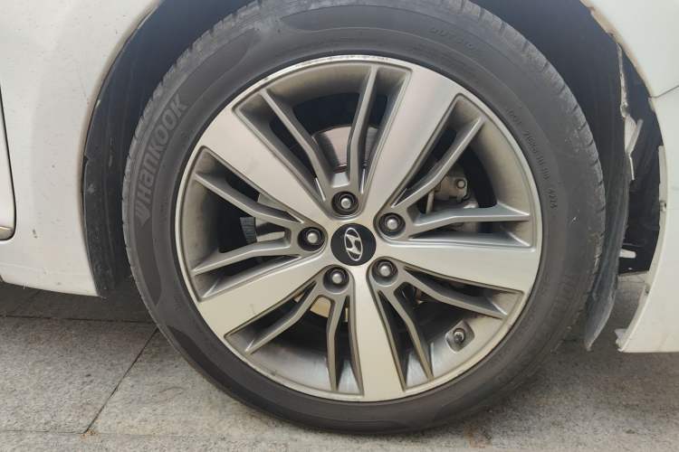 Used Hyundai Mistra 2016 1.6T Automatic Flagship TOP Model
