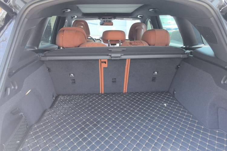 Used Mercedes-Benz GLC 2024 GLC 300 L 4MATIC Dynamic Edition 5-seater
