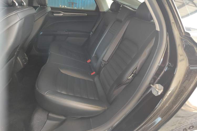 Used Ford Mondeo 2018 EcoBoost 200 Smart Control Fashion Model China VI Standard