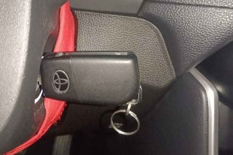 Used Toyota Wildlander 2024 2.0L CVT Two-Wheel Drive Leading Edition Vehicle Key