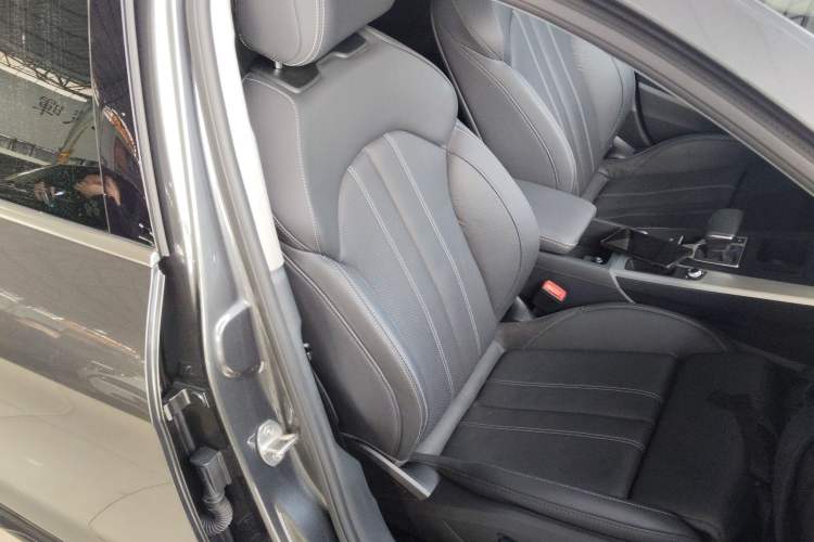 Used Audi A4L 2020 40 TFSI Luxury Dynamic Model