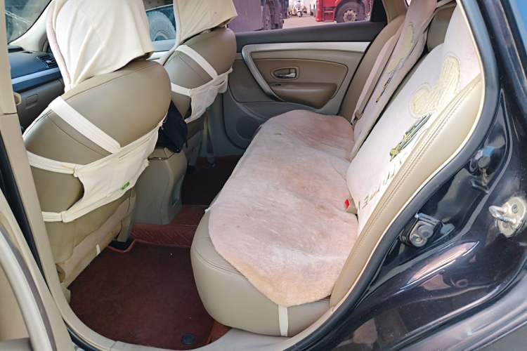 Used Dongfeng Aeolus A60 2014 1.6L Manual Luxury Model