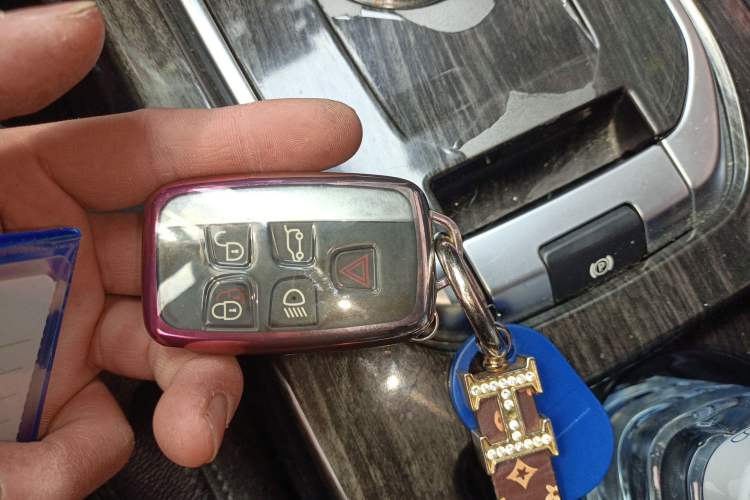 Used Land Rover Discovery Sport 2017 2.0T SE Vehicle Key