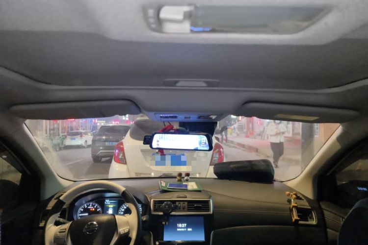 Used Nissan Tiida 2019 1.6L CVT Smart Drive Version China VI Standard Headliner