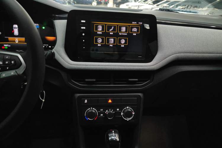 Used Volkswagen Tharu 2025 New Sharp 1.5L Sharp Edition Audio And AC Panel