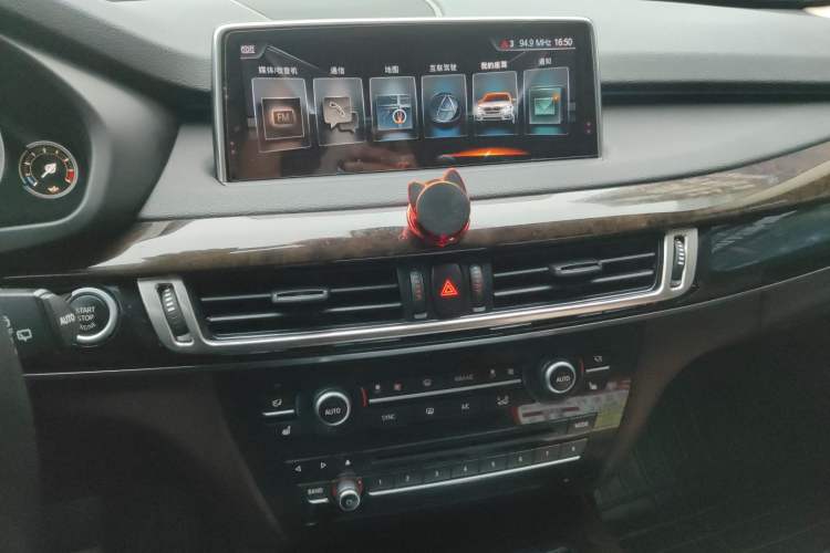 Used BMW X5 2017 xDrive28i Audio And AC Panel