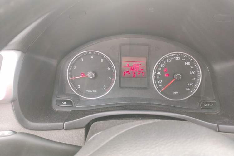 Used Volkswagen Bora 2011 1.6L Manual Fashion Edition
