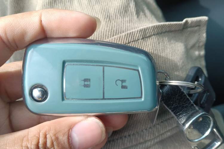 Used Nissan Tiida 2021 1.6L CVT Cool Edition Vehicle Key