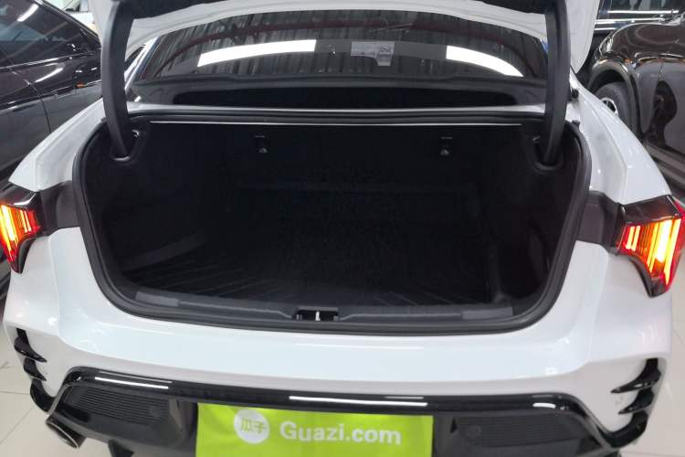 Used Lynk & Co 03 2023 2.0TD DCT H-Power Halo Trunk