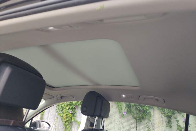 Used Volkswagen Magotan 2018 Facelift 330TSI DSG Luxury Model Headliner