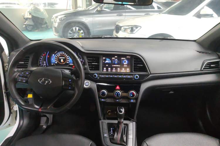 Used Hyundai Elantra (6th Generation / Lingdong) 2019 1.4T Dual-Clutch Xuan Dong · Dynamic Model
