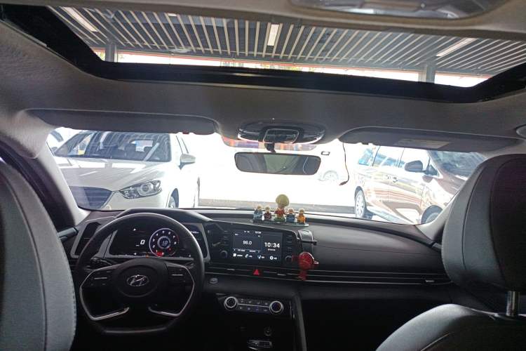 Used Hyundai Elantra 2021 1.5L CVT GLX Elite Edition
