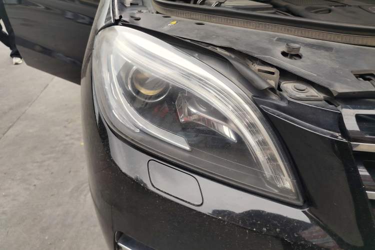 Used Mercedes-Benz M-Class 2012 ML 300