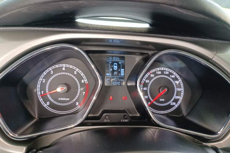 Used JAC Group Refine S2 2015 1.5L CVT Luxury Smart Version