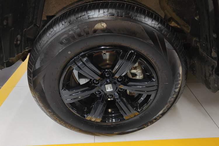 Used Tank 300 2025 2.0T Challenger Left Front Wheel Hub