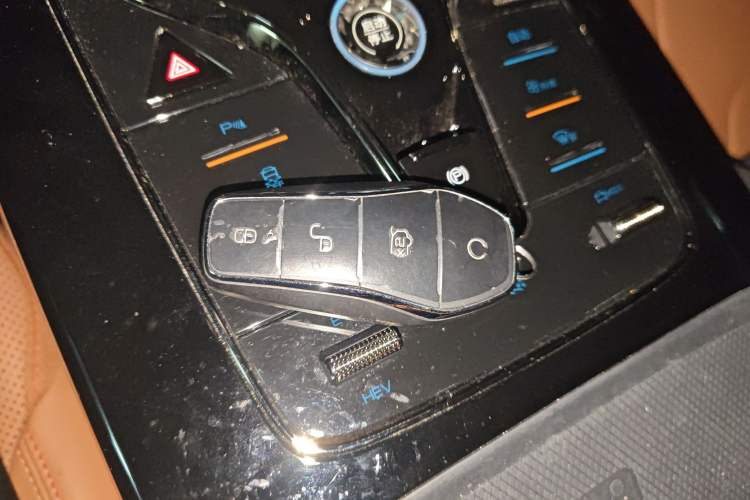 Used BYD Han 2022 DM-i 121KM Prestige Model