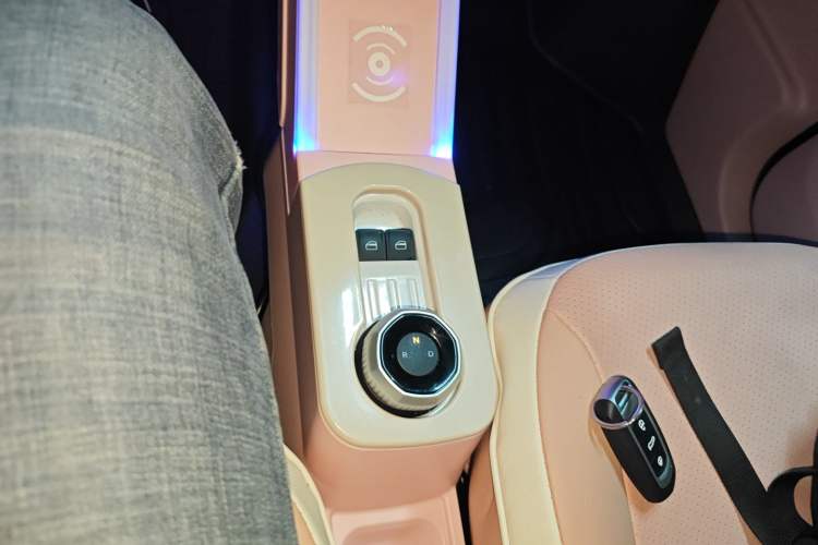 Used Geely Galaxy Panda 2024 Panda Mini 200km Longteng PRO Edition
