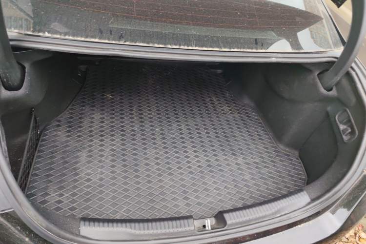 Used Mercedes-Benz C-Class 2025 C 260 L Trunk