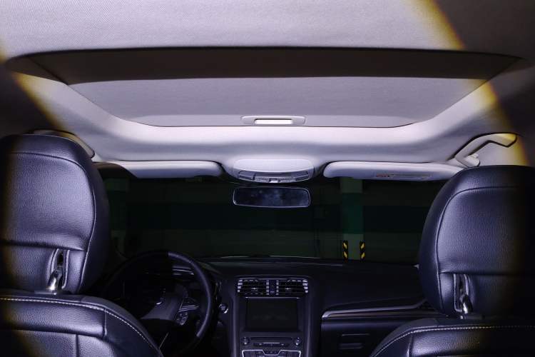 Used Ford Mondeo 2018 EcoBoost 200 Intelligent Control Luxury Model China V Standard Headliner