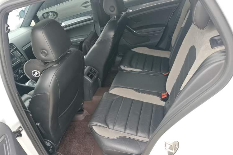 Used Volkswagen Golf 2016 1.4TSI Automatic R-Line Left Rear Seat