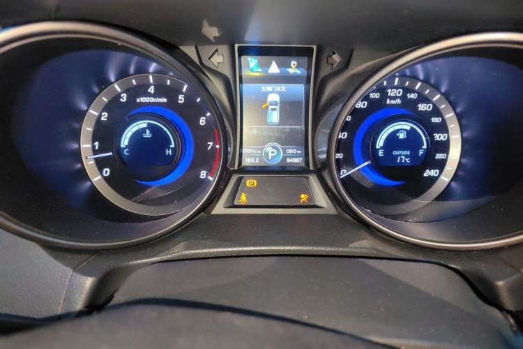 Used CHANGAN CS75 2016 1.8T Automatic Elite Model China V Standard
