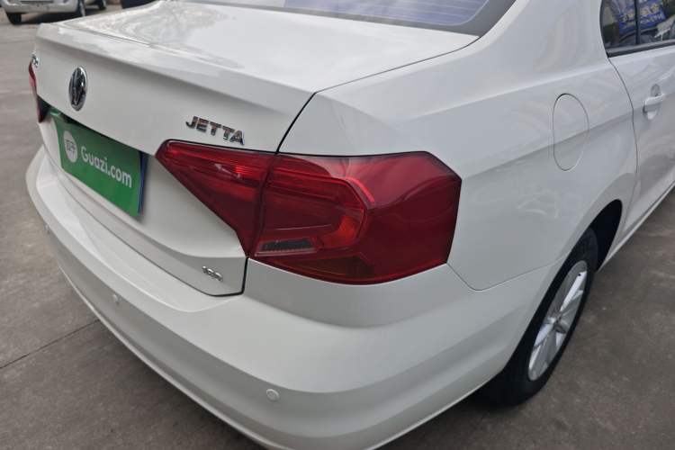 Used Volkswagen Jetta 2017 1.5L Automatic Fashion Model