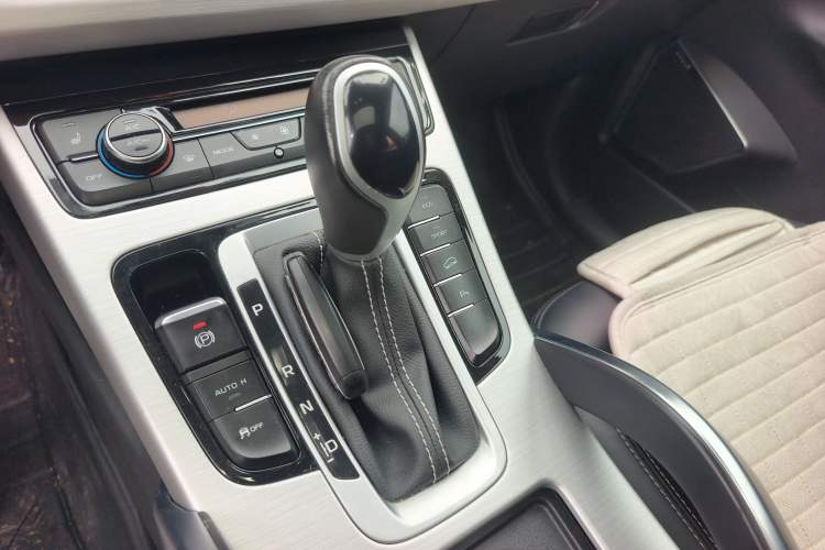 Used Geely Auto Emgrand X7 Sport 2016 1.8TD Automatic Smart Model