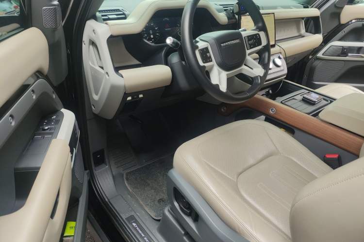 Used Land Rover Defender 2022 90 2.0T P300 Tiger-Power Ambition Edition