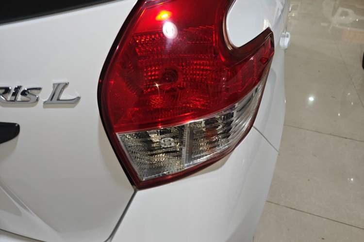 Used Toyota YARiS L Zhi Xuan 2014 1.3E Manual Charm Edition Right Rear Taillight
