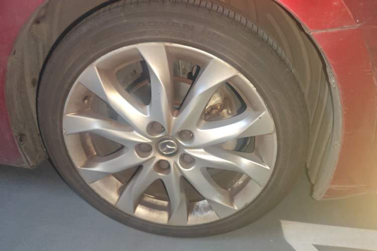 Used Mazda Mazda 3 Axela 2014 Sedan 2.0L Automatic Sport Model
