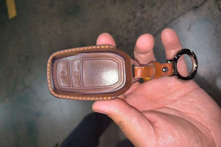 Used Toyota Prado 2014 4.0L Automatic VX NAVI Vehicle Key