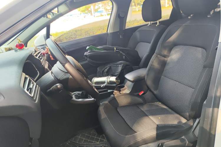 Used Citroen C4 Sega 2018 1.6L Manual Luxury Model Left Front Seat