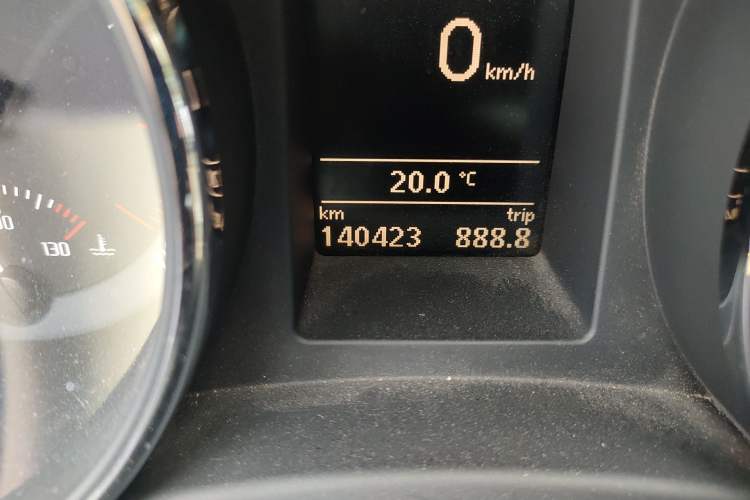 Used Skoda Superb 2012 1.8TSI Automatic Elegant Edition Odometer Close Up