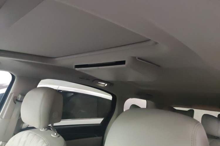 Used Buick GL8 2021 ES Landtrek 653T Comfort Edition Headliner