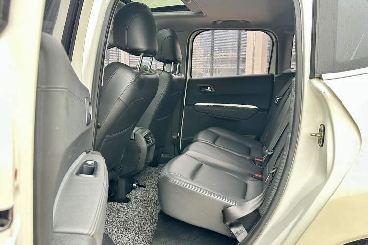 Used Peugeot 3008 2018 2.0L Automatic Classic Edition