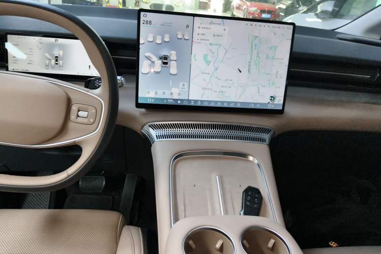 Used XPeng X9 2025 740 Ultra-Long Range Max
