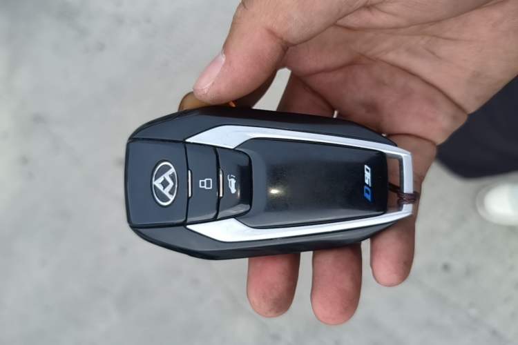 Used SAIC MAXUS D90 2017 2.0T Automatic Two-Wheel Drive Mercury