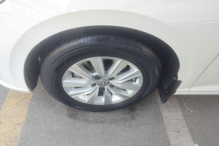 Used Volkswagen Lavida 2019 1.5L Automatic Fashion Edition China VI Exterior 4