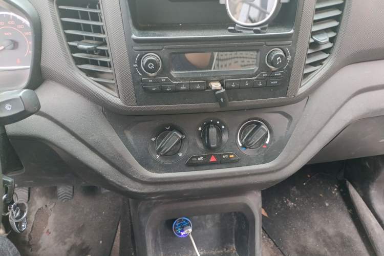 Used Wuling Hongguang V 2021 1.5L Jingqu Version LAR Audio And AC Panel