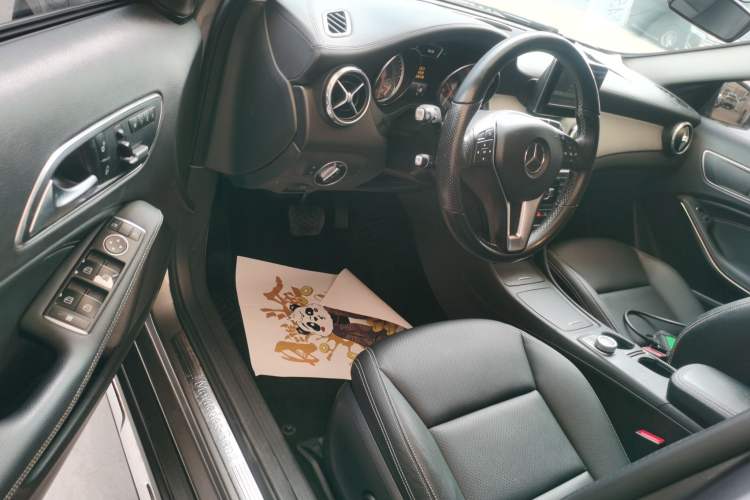Used Mercedes-Benz GLA 2015 GLA 200 Fashion Model Driver Seat